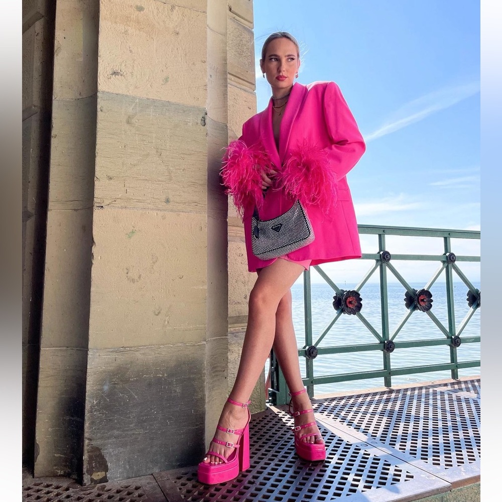 Bloggers Fav!!! NWT ZARA Straight Cut Feather Blazer - Picture 10 of 16